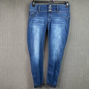 YMI Wanna Betta Butt Women's Size 5 Skinny Jeans Medium Wash Stretch Denim